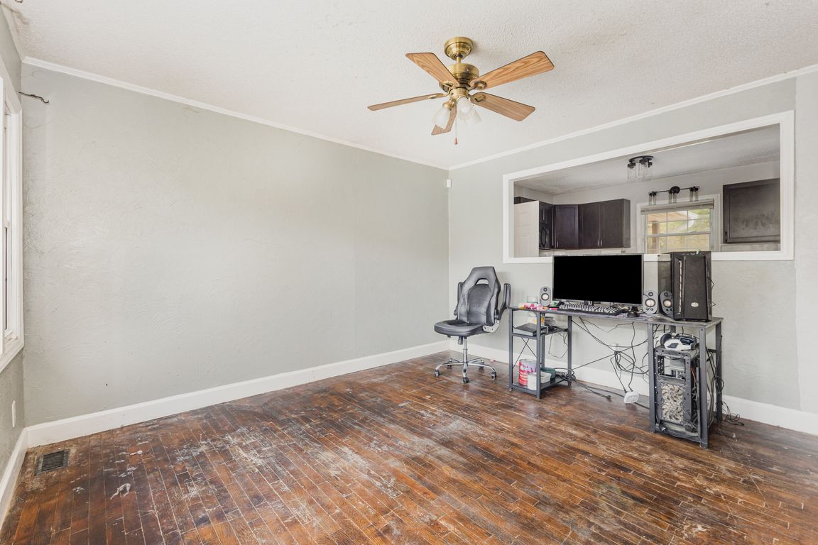 next background image