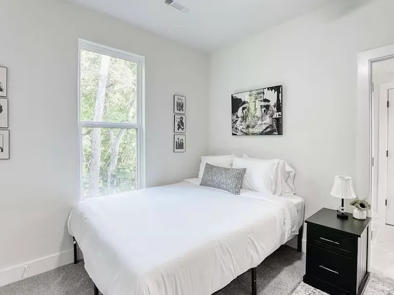1421 Lee St #2 — Photo 10