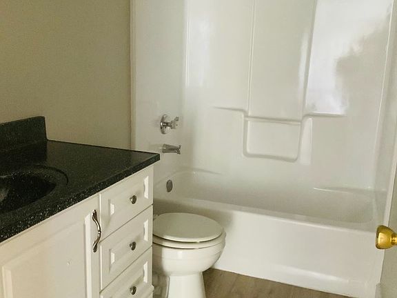5th image of 13535 Yukon Ave APT 39