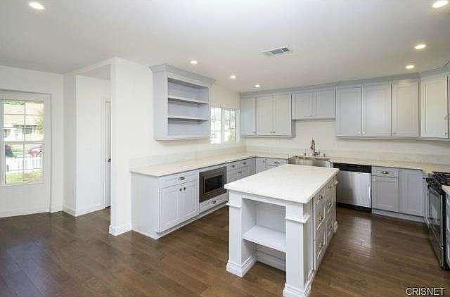 1st image of 5448 Vantage Ave