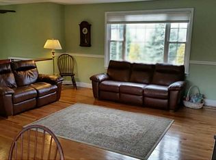 62 Windward Rd, South Kingstown, RI 02879