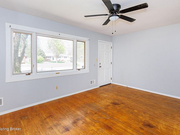 3rd image of 10807 Beatrice Way