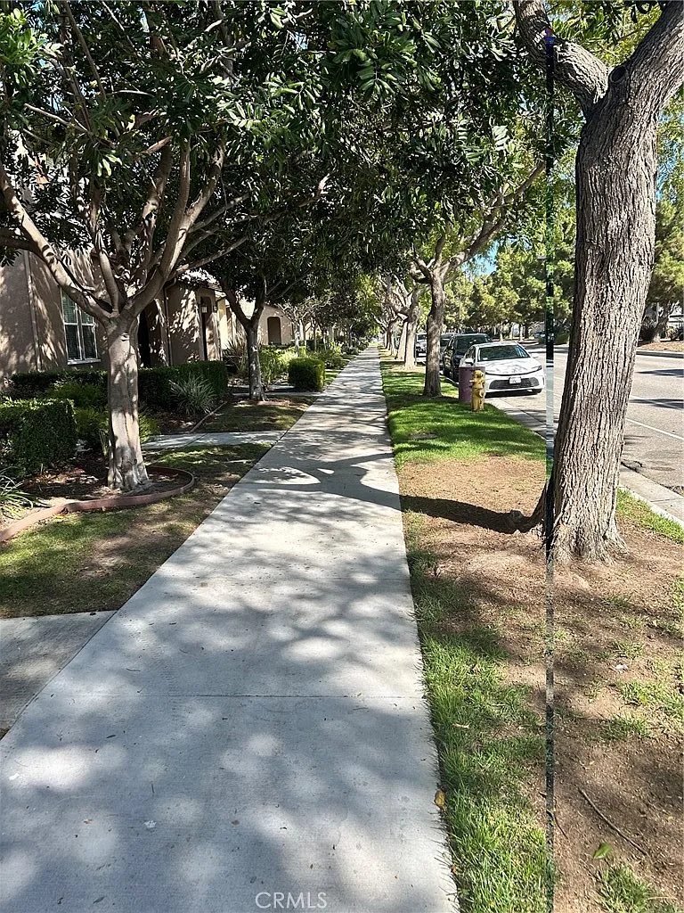 3 bed, 2.5 bath, 2139 sqft, $4,000 — Photo 4