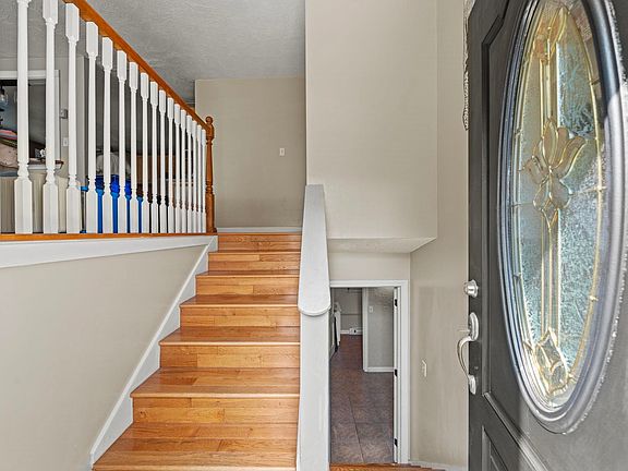 4th image of 10 Wentworth Street