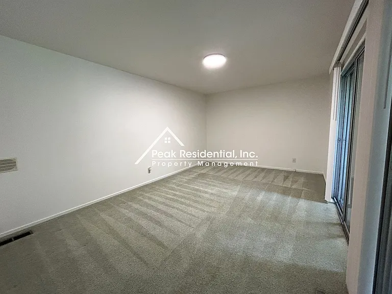 3107 Clairidge Way — Photo 26