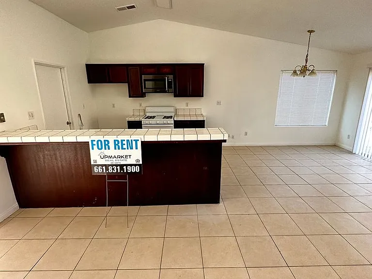 530 Sunset Meadow Ln — Photo 12