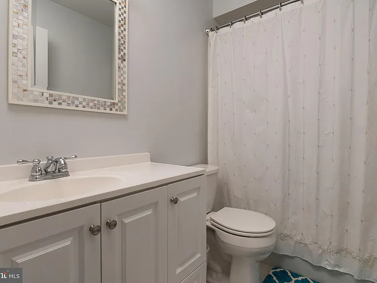 132 Pineview Ave #B — Photo 33