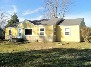 624 Riverside Dr, Manchester, TN 37355