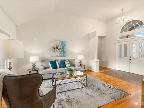 5th image of 18103 Cambridge Drive