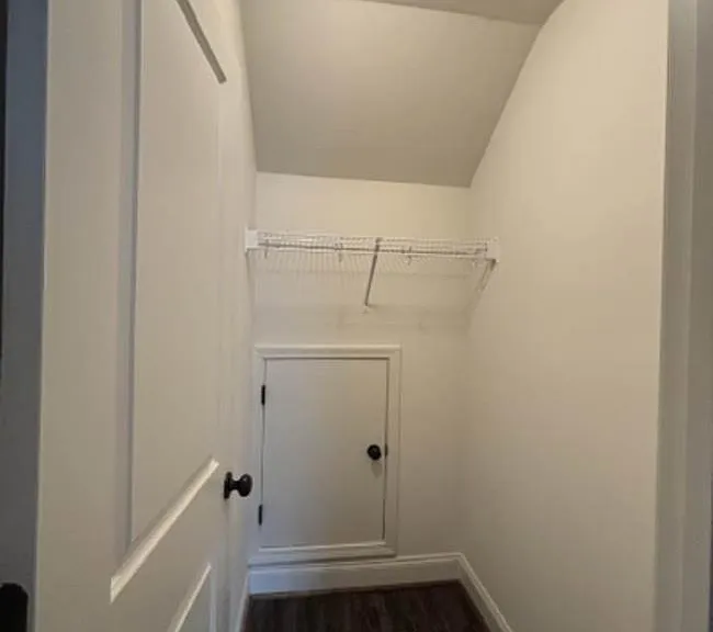 950 Lennox Blvd — Photo 12