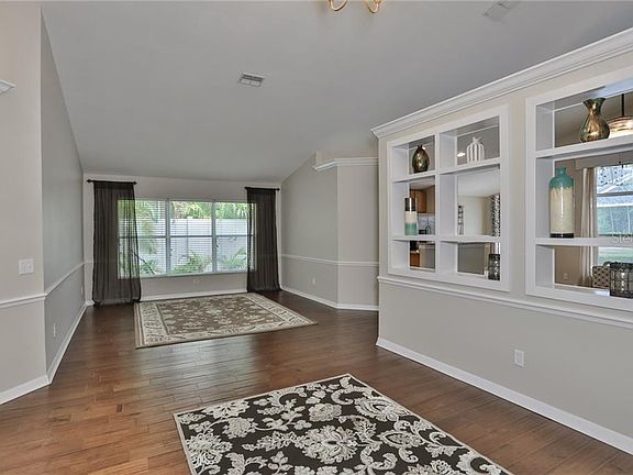 4th image of 12117 Bishopsford Dr