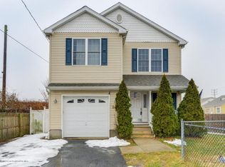 22 George St, Neptune, NJ 07753