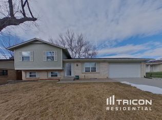 2111 S Olathe St, Aurora, CO 80013