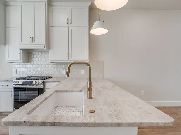 2820 Weisenberger St #102, Fort Worth, TX 76107