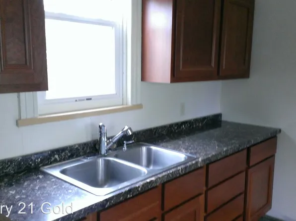 2821 Kutztown Rd, Reading, PA 19605