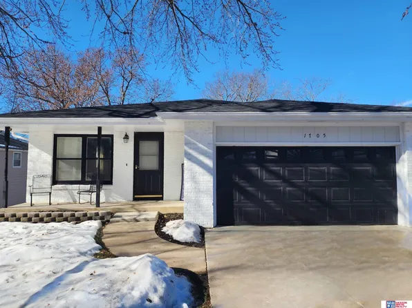 1705 N 14th St, Beatrice, NE 68310