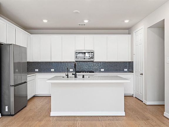 4th image of 9406 Caddo Ridge Ln
