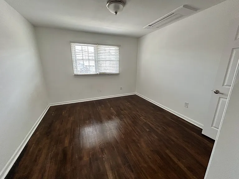 615 Chase Ave #2 — Photo 12