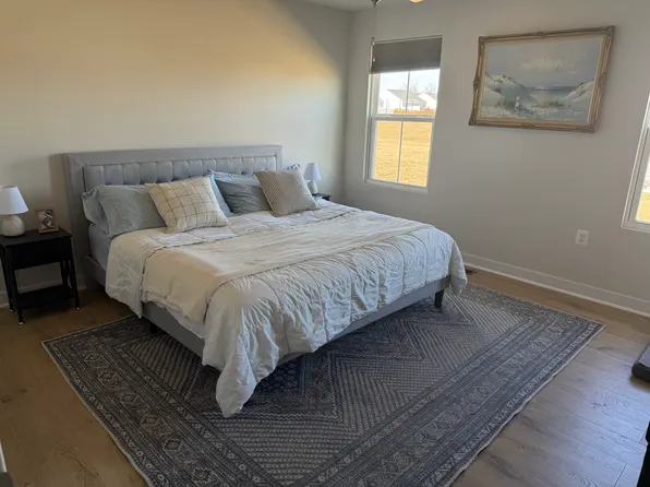 77 Bindweed Ct, Bunker Hill, WV 25413