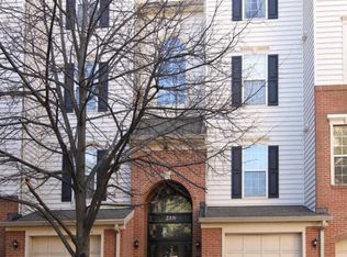 2331 Henshaw Pl APT 102, Alexandria, VA 22311