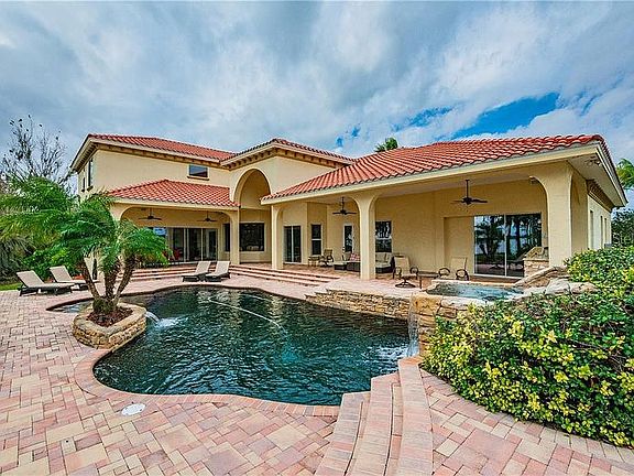 4th image of 2124 N Lake Eloise Dr