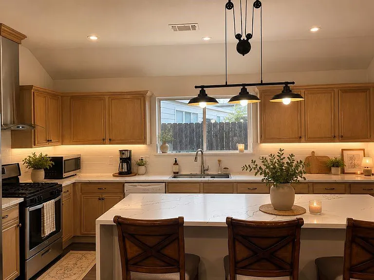 2719 Riverhollow Ln — Photo 24