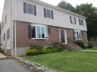 14 Grove St, Woburn, MA 01801