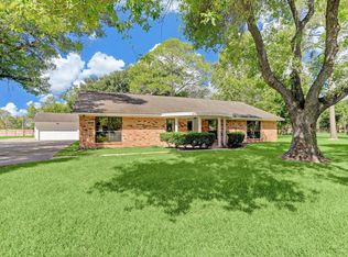 2550 Thelma St, Pearland, TX 77581