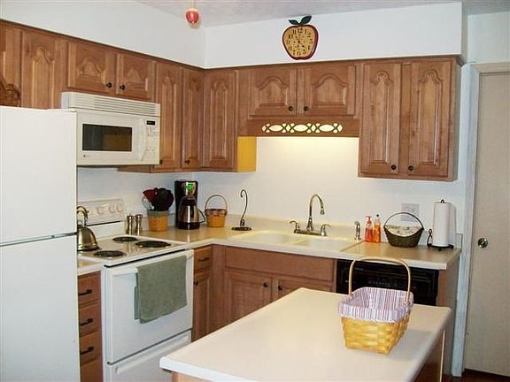 3rd image of 142 Township Road 1106
