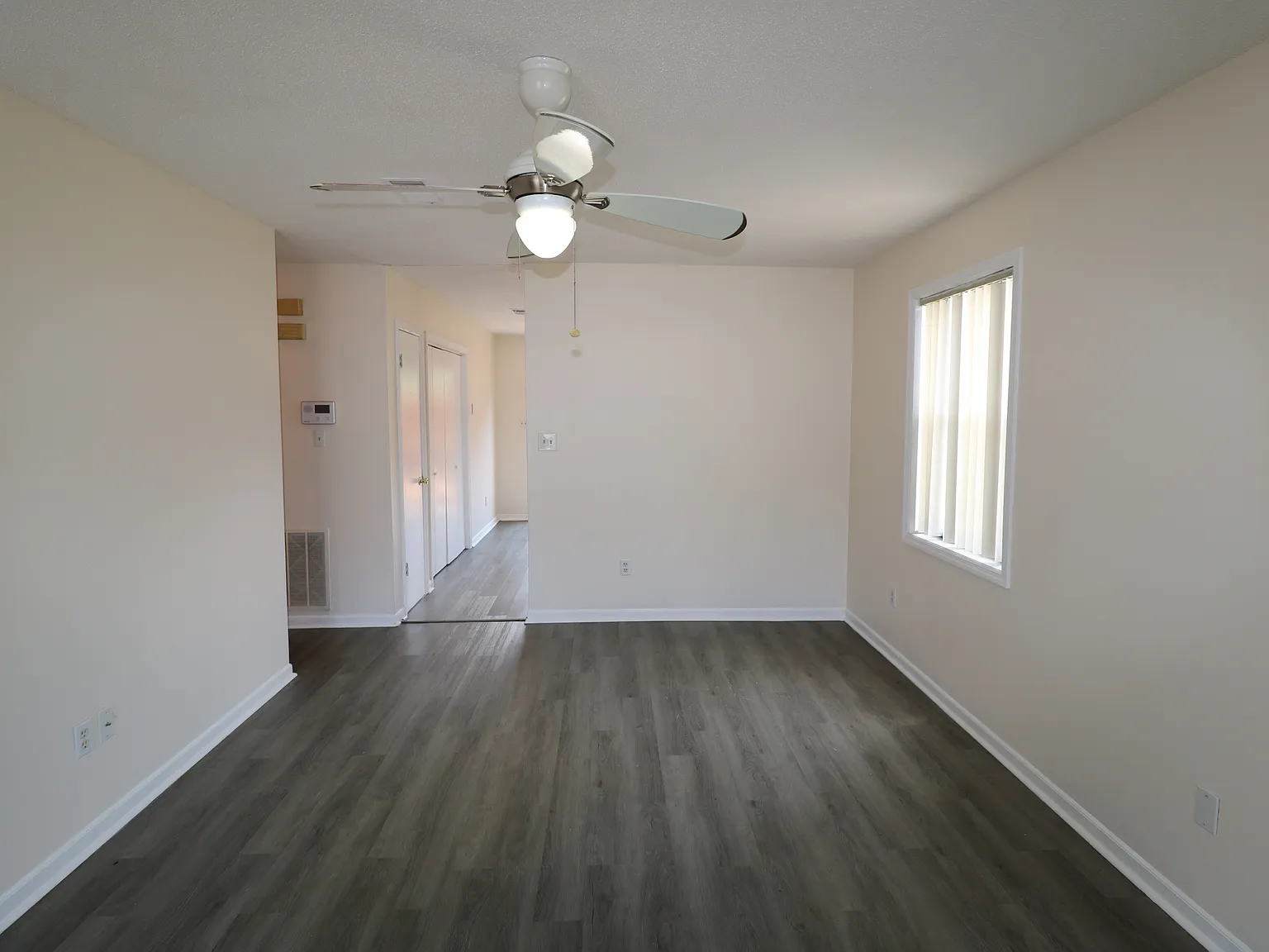 2 bed, $1,100 — Photo 2
