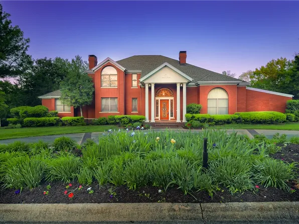 2356 N Primrose Ln, Fayetteville, AR 72703