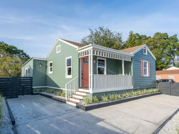 923 Summit Boulevard, West Palm Beach, FL 33405