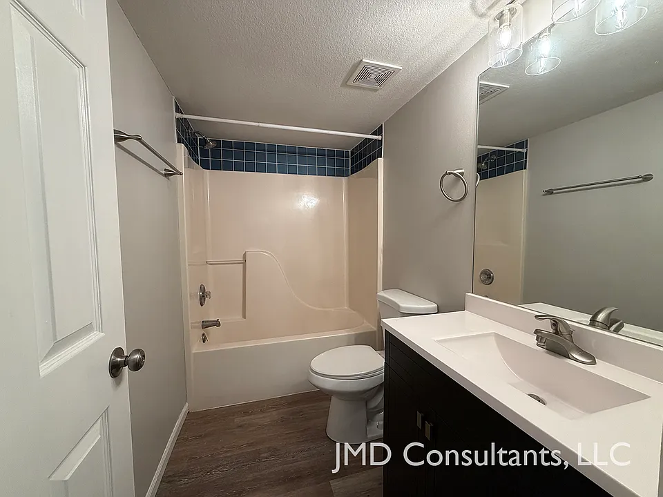 En suite bathroom