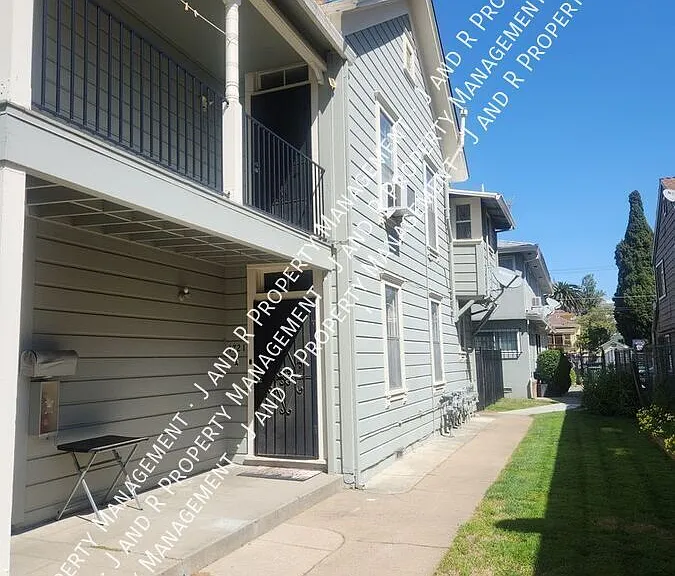 1721 U St #2 — Photo 10