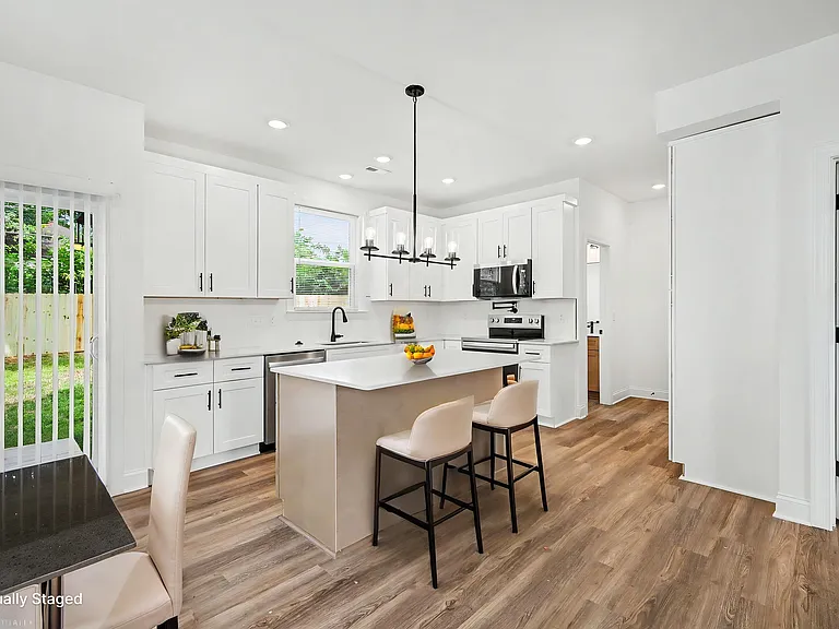 702 Legrand St — Photo 10