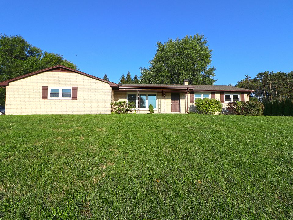1st image of 7N101 Brierwood Dr