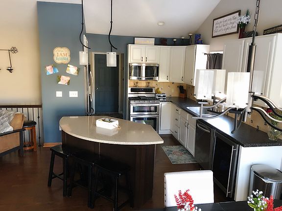 2nd image of 8688 Willow Creek Dr