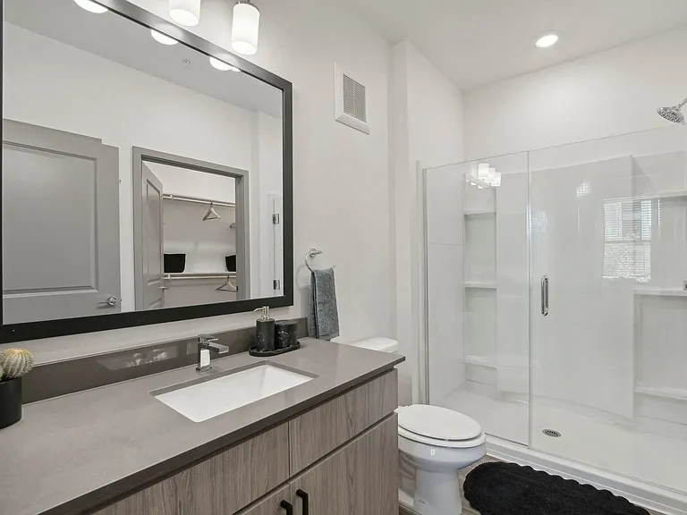 The Maddox Luxury Apartments — Photo 93