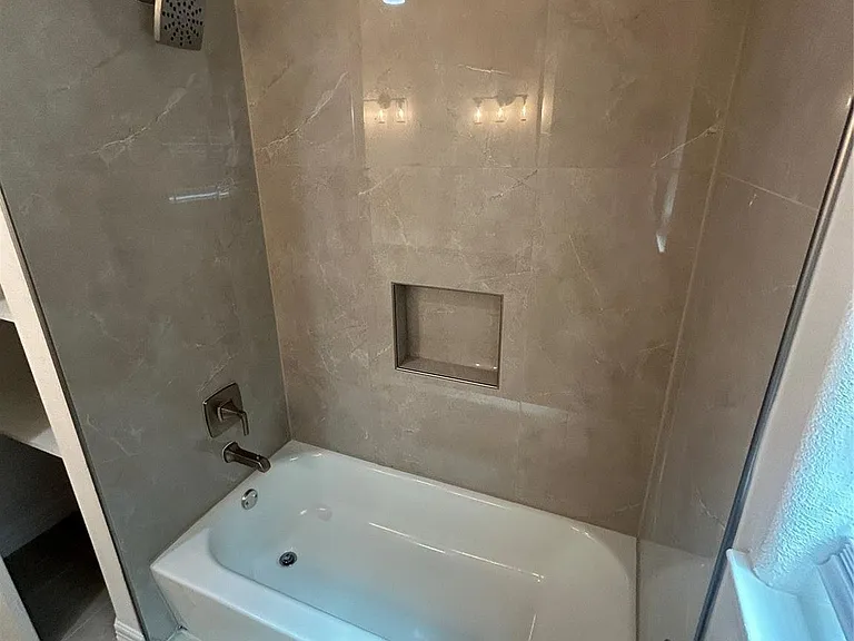 14207 Greenway Dr — Photo 11