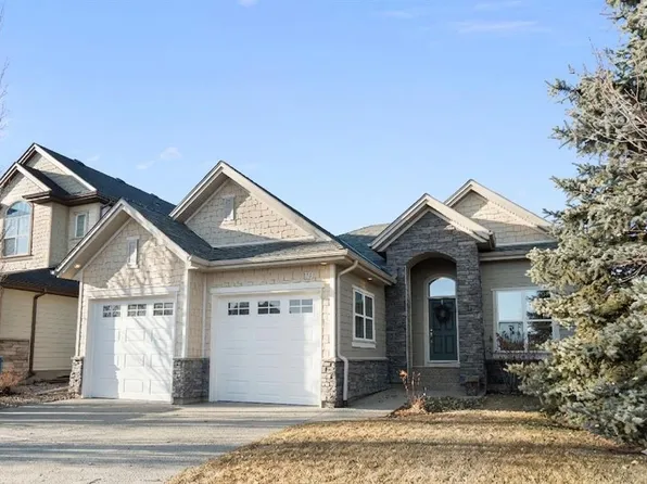 70 SE Muirfield Blvd, Wheatland County, AB T0J 1Y1