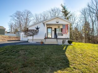 87 Opal Ln, Gardner, MA 01440