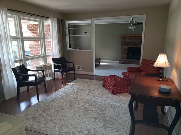 3rd image of 1534 Dahlia Rd