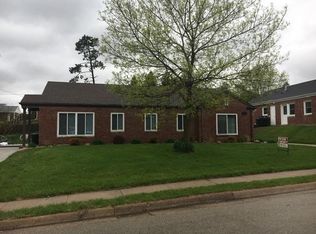 2089 Morningview Rd, Dubuque, IA 52001