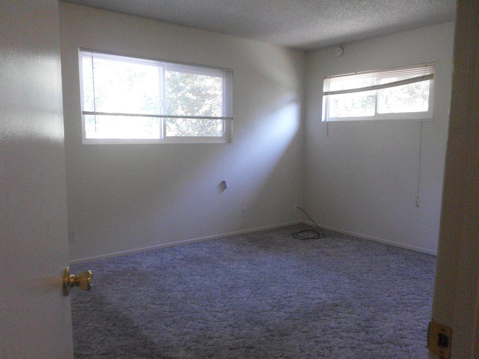 2nd image of 801 W 1st Ave APT 1