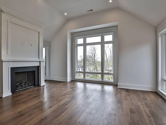 4th image of 1 Highland Ave #304