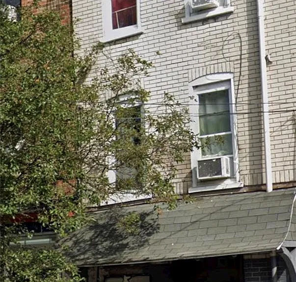 395 W Allen St — Photo 1