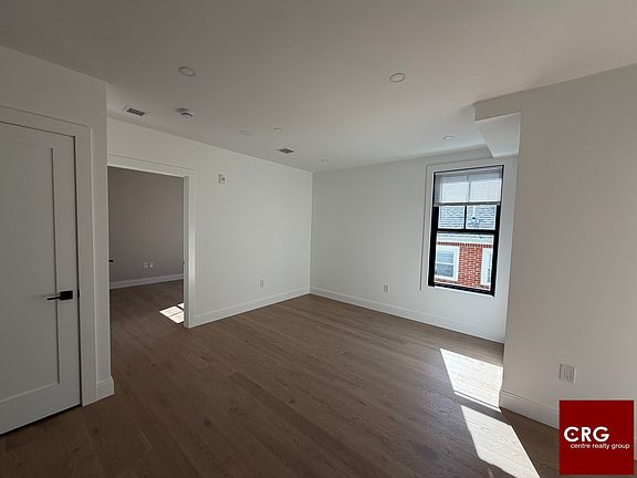 3rd image of 36 Colborne Rd #U7