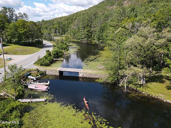 3rd image of 8 Brant Lake Creek Road