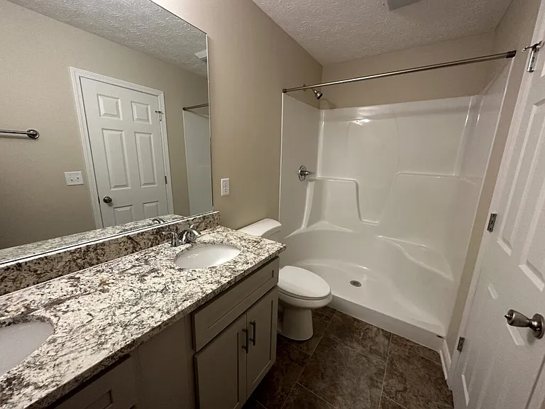 330 Breckinridge Cir — Photo 5