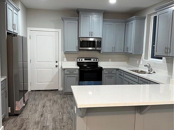 5th image of 5713 Northwestern Ave #4